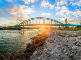 Kada je sagrađen Hendrixov most (Zeleni most) u Zagrebu?