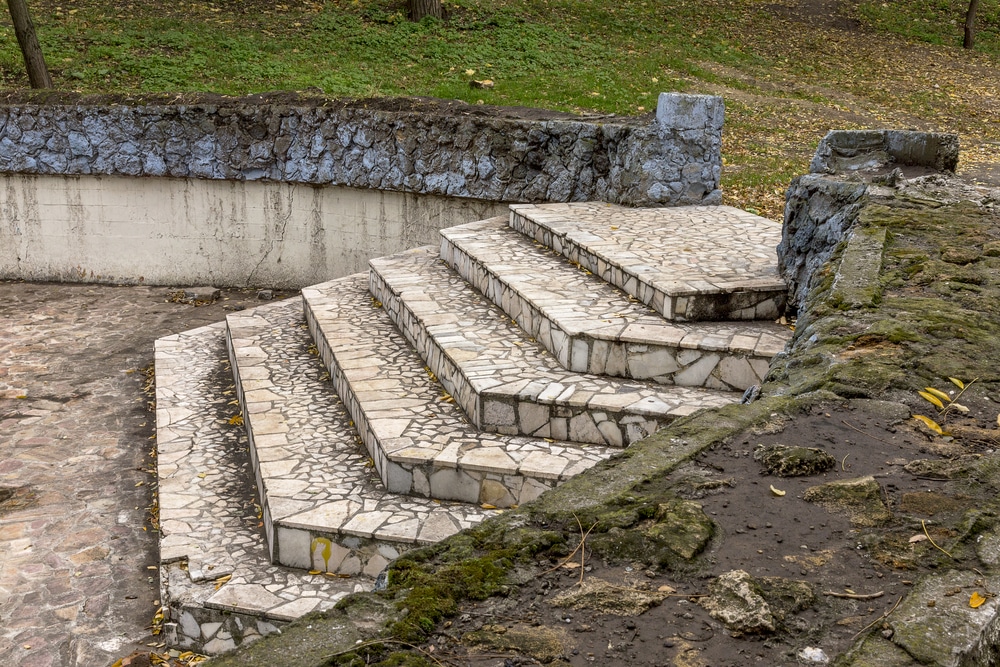 Stepenice od lomljenog kamena