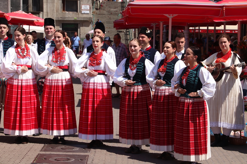 tradicionalni plesovi u hrvatskoj