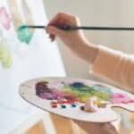 Slikanje akrilnim bojama za početnike: Od prvog poteza do slike